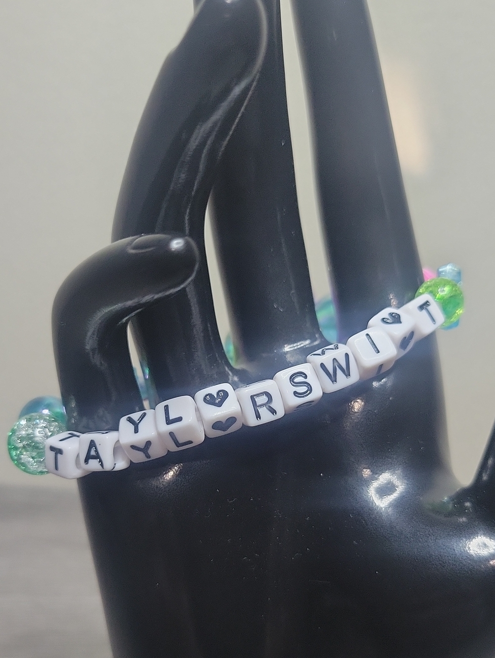 TAYLOR SWIFT Letter Bead "Swiftie" Stretch Bracelet